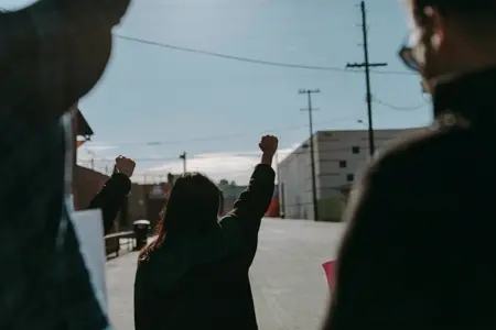 O mundo está cada vez mais chato e político.